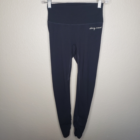 Gymshark Whitney Simmons Butt Scrunch Rib Waist Black Leggings - Picture 2 of 10